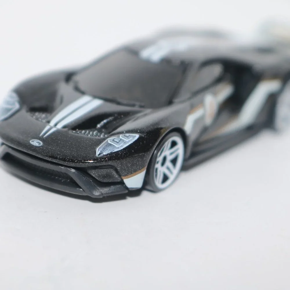 Hot Wheels Then & Now 2017 Ford GT CUSTOM keychain